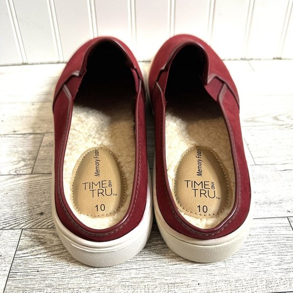 Time and Tru Memory Foam Women 10 Faux Fur Insole Burgundy Slip on Mule Sneakers - Picture 5 of 8